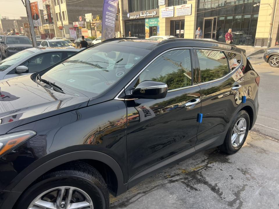 سنتافيا 2018 
وارد امريكي 4 سلندر 
السيارة فووول الفول للاخير 
بصمة 
بانوراما
كشن جلد + تدفئة تبريد 
كشن كهرباء+ خزن ميموري 
صندوك كهرباء 
5 كامرات 
حساسات 
تحكم مسار 
نقاط عمياء 
سماعات انفنتي 
وباقي المواصفات مال الفول 
حادثها واضح بلصور بنيد وجاملغ بارد بدون دواخل 
مكاني بغداد حي الجامعة 
السعر 153 وبيها مجال قليل 
***********
