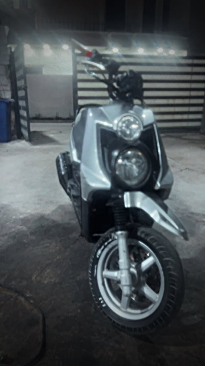 للبيع دراجة مكفولة كفالة عامة مبدلة ولفات تريدلهة ترتيب الشاشة محروكة وتريد جناي دراجة مرتبة ترتيب عل ايد ممتعوبة  ومتعبك رايدهة 850وبيهة مجال قليل لطيبين 
***********
