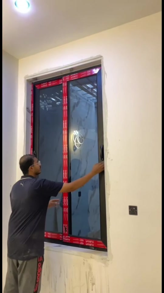 🏡 تم بحمد الله إنجاز عمل جديد بكل فخر وإتقان ✨ واصل كادر معمل الجوادين للألمنيوم تقديم أفضل الأعمال، حيث تم تنفيذ: 🔸 سلايت تركي مقطع 7.5 ملم 🔸 مانع ذباب عملي وعالي الجودة 🔸 جام شفاف 6 ملم 🔸 اللون الأسود الفاخر 🔸 باب بجام مُظبّب 6 ملم 🔸 لوفر باللون الأسود بتشطيب أنيق نعتمد في أعمالنا على أجود الخامات وأدق تفاصيل التنفيذ لنقدم لكم جودة تدوم لسنوات، مع لمسة عصرية تضيف الجمال والأمان لمنزلكم. 📍 العنوان: بغداد – الزعفرانية – شارعين سيد هاشم – قرب الأمانة. 📞 للحجز والاستفسار: *********** معمل الجوادين للألمنيوم ✔️ أبواب ✔️ شبابيك ✔️ سلايت ✔️ محجرات ✔️ لوفر ✔️ جميع أعمال الألمنيوم بأحدث التصاميم وأفضل الأسعار. #معمل_الجوادين_للألمنيوم #بغداد #الزعفرانية #ألمنيوم #سلايت 

