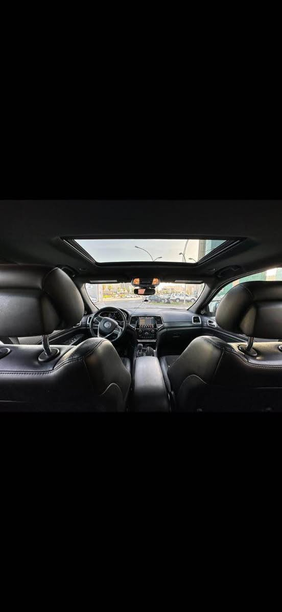 Jeep Grand Cherokee 2020 Black top
ماشية٨٤٠٠٠ كم
 تشغيل بصمة
كاميرا 
تشغيل عن بعد
 کوشنی شامۆ و جلدە/ كشنات كنتارة وجلد
صندوق كهرباء/ سندوق کارەباییە
رادار
ستيرن تدفئة / سوکان گەرم
نقطة عمياء
مكينة ٦ سلندر و ٣٦٠٠ على وضع وكالة
سيارة بها جاملغ صبغ وشوية من بونيت  بس بدون دواخل و اير باك ما طاق/ ئۆتۆمبێلەکە چاملغ و کەمێک بۆنیتی سوبغە بەس بێ ئەوەی ناوەوەی گرت بێت و 
پەرەشوتی نەتەقیوە.
نرخی 260 وەرەقە
سعرها 260 ورقة
تلفون
*********** أربيل, العراق
