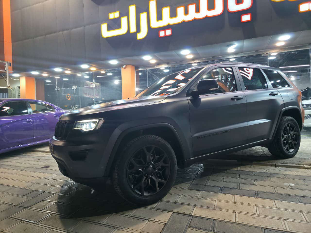 🚘 للبيع جيب كراند شيروكي ليمتد 2020 🚘

🔹 كلين تايتل وارد وكالة شركة هارلم
🔹 اللون: نيلي
🔹 مغلفة PPF طافي للحماية والجمالية

✨ المواصفات:
✔ سقف بانوراما
✔ وضعيات قيادة متعددة (صخور - صحراء - ثلوج - دبل ثقيل - نزول منحدرات)
✔ شاشتان خلفيتان وكالة
✔ شفتات على الستيرنغ
✔ نظام الوقوف الاضطراري
✔ نظام النقطة العمياء
✔ تنبيه الخروج عن المسار
✔ مقاعد أمامية تدفئة وتبريد
✔ مقاعد خلفية تدفئة
✔ إطفاء وتشغيل ذاتي
✔ نظام Sport
✔ مرايا شفط
✔ إشارات بالمرايا
✔ صندوق كهربائي مع ريموت
✔ تشغيل عن بعد
✔ مقاعد جلد
✔ستيرن تدفئة 
                                Apple CarPlay & Android Auto✔
✔شاشة كبيرة ونظام ملاحة
✔رادار 
✔ابواب 2 بصمة
✔كاميرا خلفية
✔حساسات أمامية و خلفية

🔧 المحرك ومنظومة التبريد جديدة بالكامل
🛡 السيارة مكفولة كفالة عامة
📡 السونار موجود

💰 السعر: 30,700 دولار

للمهتمين التواصل على الارقام :
***********
***********
