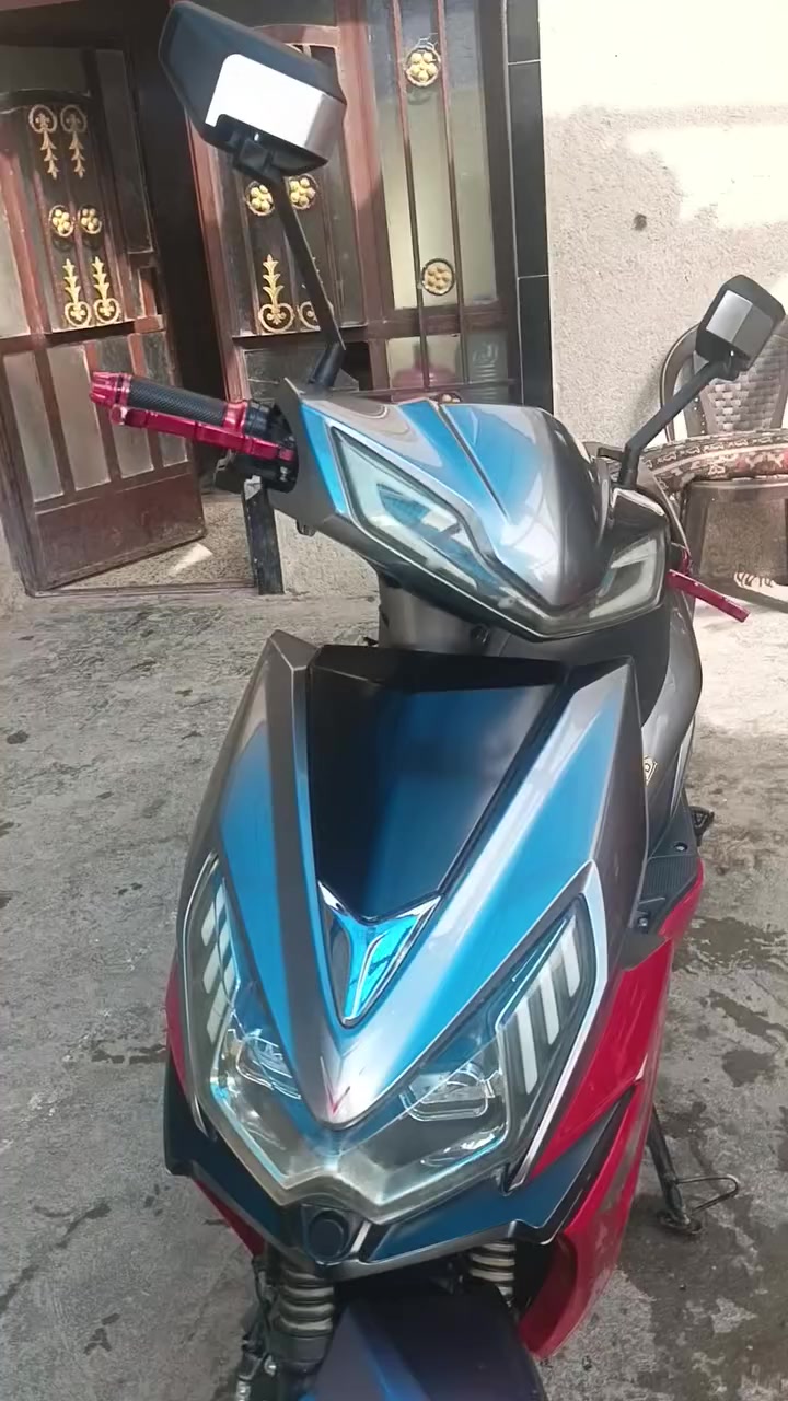 سلام عليكم دراجه شحن موديل 2025نوع ماتركس دراجه جديدة خمس بطاريات الاستفسار عن رقم *********** مكاني حي الجهاد
