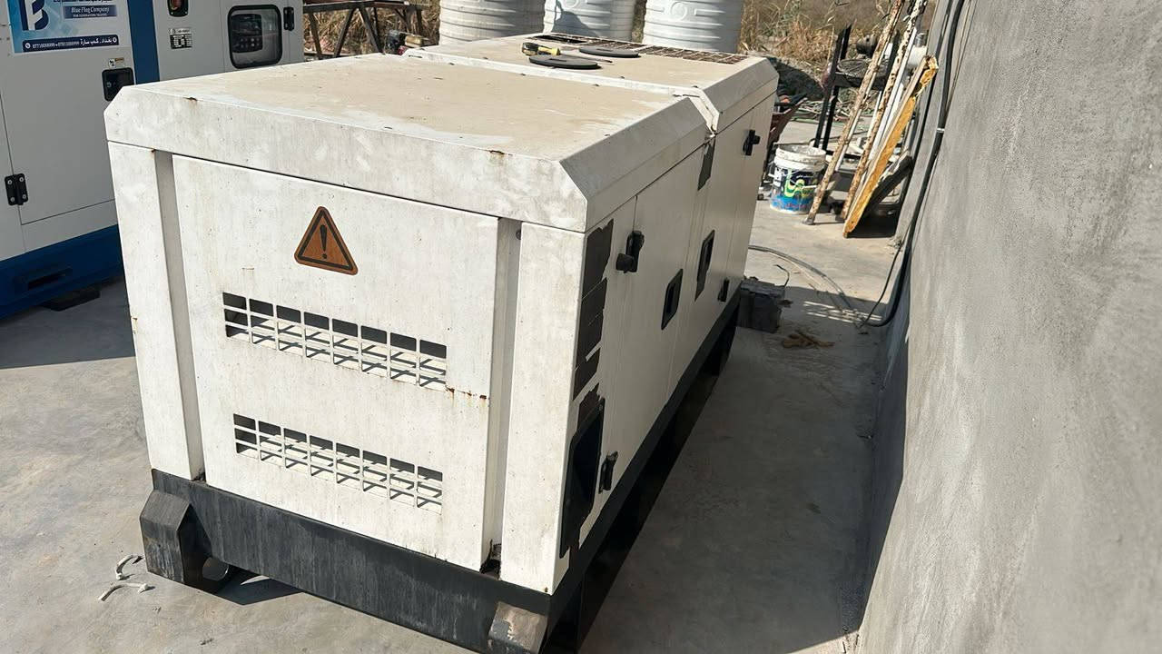 مولدة للبيع ازوزة صيني محرك يانك دونك  كاتم 20 kv مشتغله 2500 ساعة 3 فيز مولدة ممتازة بلاد مابيها نقص سبب البيع رايد مولدة اكبر مكاني بغداد بسماية
الشراي يتصل
***********
ابو يحيى
