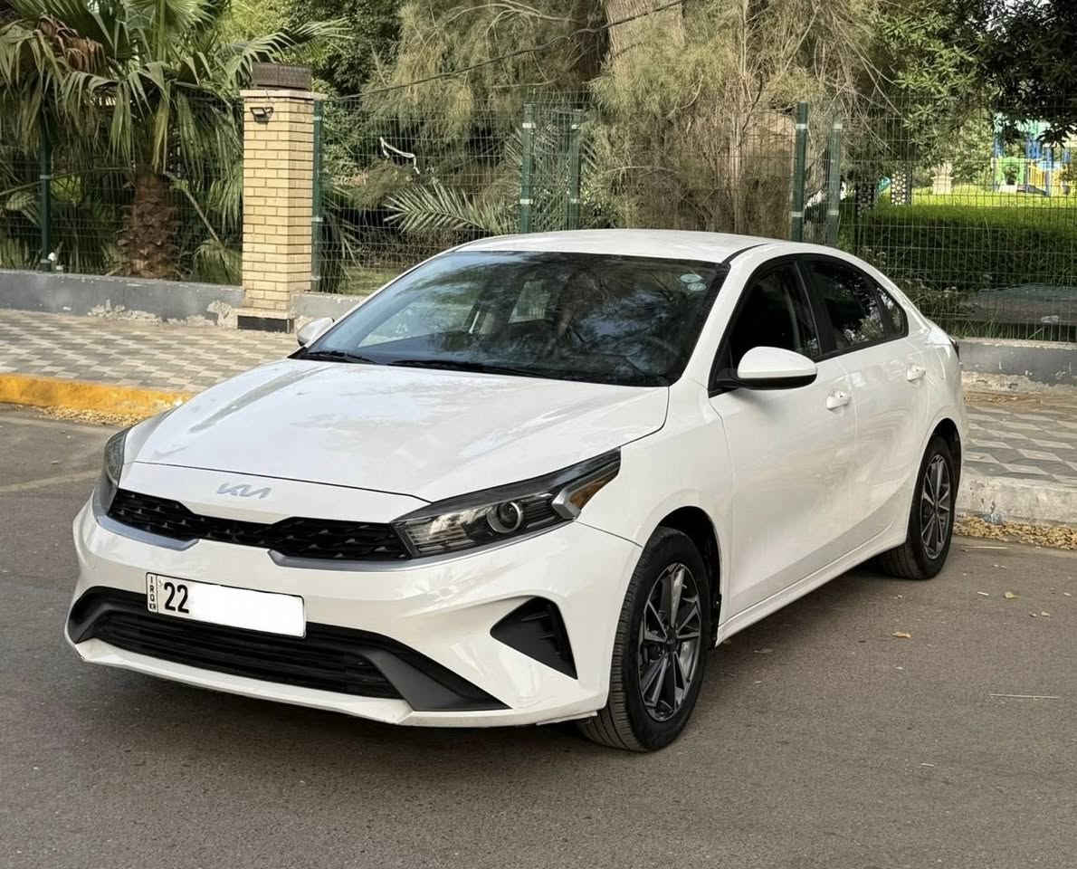 السلام عليكم للبيع فقط بدون مراوس
كيا فورتي  موديل 2024
دخول جديد ورقم اربيل جديد وهزه جديده تحويل لو وكاله مضمون
* ماشيه (25) الف جديده السياره 
• المحرك: 2000 دوش
 . لد امامي ابيض
 • شاشه تدعم الكاربلي + كاميرا خلفية
 • رادار أمامي
 • 3 أنظمة قيادة
 • تحكمات ستيرن+ نظام تحديد المسار
 • السيارة نظيفة جداً وجديدة بمعنى الكلمة بدون اي نقص
حادث بابين صبغ بدون ايرباك حادث سطحي وبدون اي نقص بجم كبس خلف كبس
العنوان / بغداد العطيفيه
السعر 164 وبيهة مجال بسيط
للأستفسار 📞
***********
