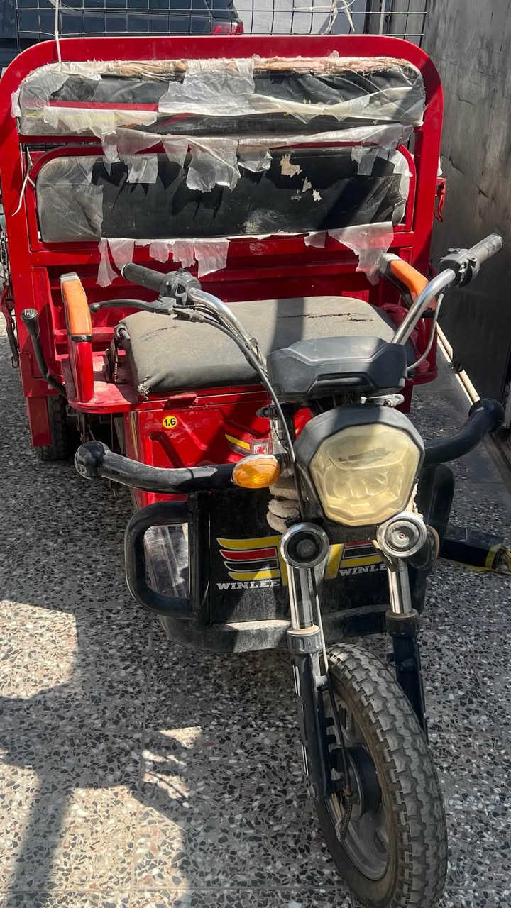 ستوتة شحن نوع WINLEE  موديل 24
6 بطارياات جديدة عل فحص شرط 
نضيفة 
السعرر 900 الف بس وبيهة مجال حك الجية 
العنوان بغداد / العامرية 
رقمي ***********
