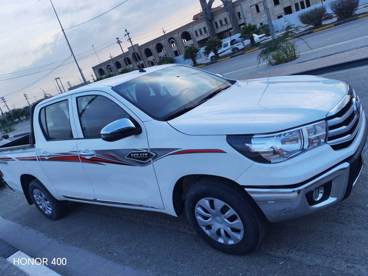 تيوتا هيلوكس للبيع ٢٠٢٤ كفاله عامه ماشية ٦٧ مكان البصره سعر ٢٣٦ هاتف ***********
