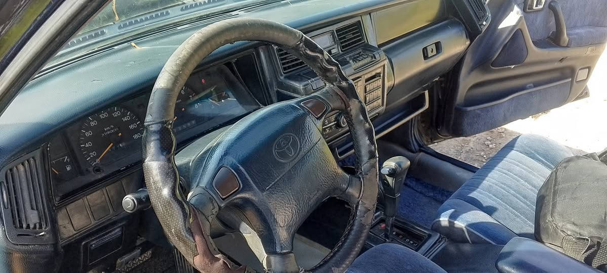 للبيع او للمراوس كراون ارنب موديل 1994 السيارة مكفولة من الكص ونقل الجثة والضربة مصبوغة عام اثر جراد كير ومحرك وحدادية وتبريد جاهزات السعر 66 وبيه مجال بسيط مكان السيارة النجف الاشرف الكوفة منطقة ال عيسى *********** يوجد واتساب.
