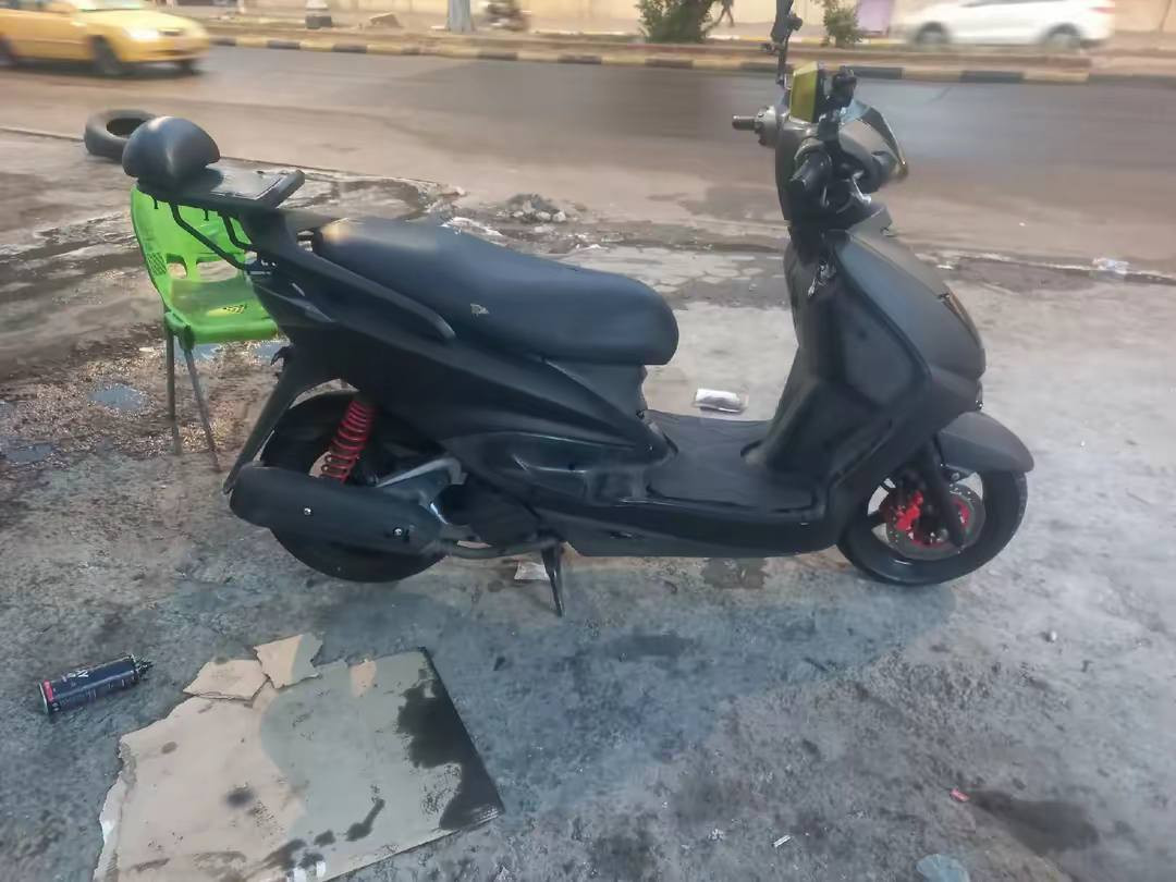 سلام عليكم
دراجه سكنس لبيع 
مكينه خير من الله 
كوري ١٤٠ 
دراجه كلش نضيفه 
شلعه ومعدل 
كهربايات كلهن يشتغلن اربع اشاير 
الدراجه اسود طافي قليل تلكه هيج لون 
اشاير ومازده مضله 
مكان بغداد الوزريه 
الدراجه تمشي فوك ١٢٥
السعر خاص 
الهاتف ***********
