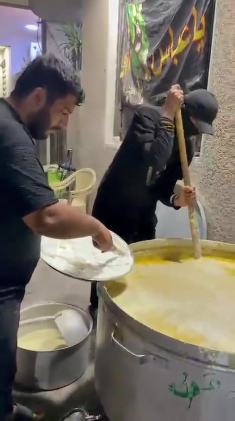 مطبخ وتجهيزات البيت السفري مستعدون لتجهيز جميع المناسبات العنوان بغداد حي القاهرة مقابيل حلويات عدنان الرقم *********** يوجد خدمة توصيل مجاني للمناطق المجاورة والف عافية
