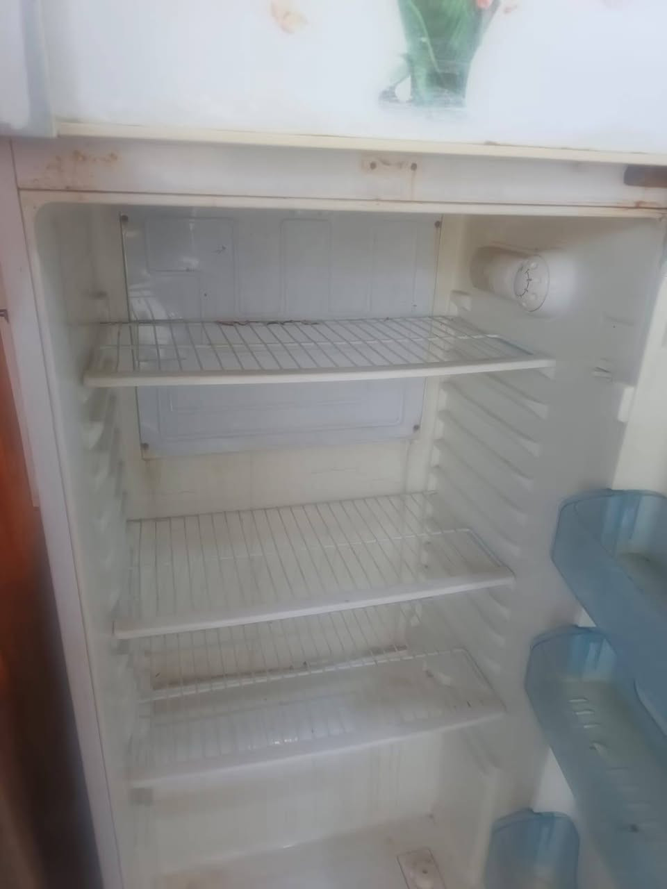 ثلاجه للبيع 28 قدم نضيفه شرط الفحص بس من جوه بروده خفيفه ثلج من فوك والجوه بيها بروده بس مو كلش.. ابيعها هيج ب150 بيها مجال اي استفسار خاص


**إذا كنت صاحب هذا الإعلان وتريد حذفه لأي سبب، رجاءا أرسل رسالة إلى الدعم الفني**
