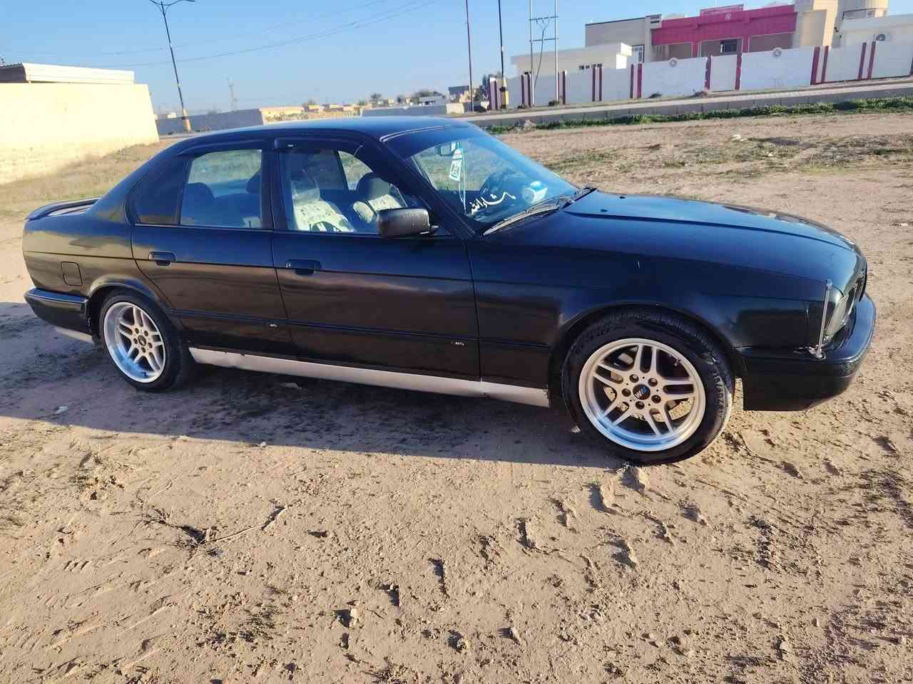 السلام عليكم
للبيع او مراوس حصرن اوتو  بي ام 520
محرك مسكر كير عادي موديل 1992 رقم أربيل دولي تحويل مباشر سنويه منتهيه صار 4 أشهر
رقمي *********** 
وهاي صور سياره
