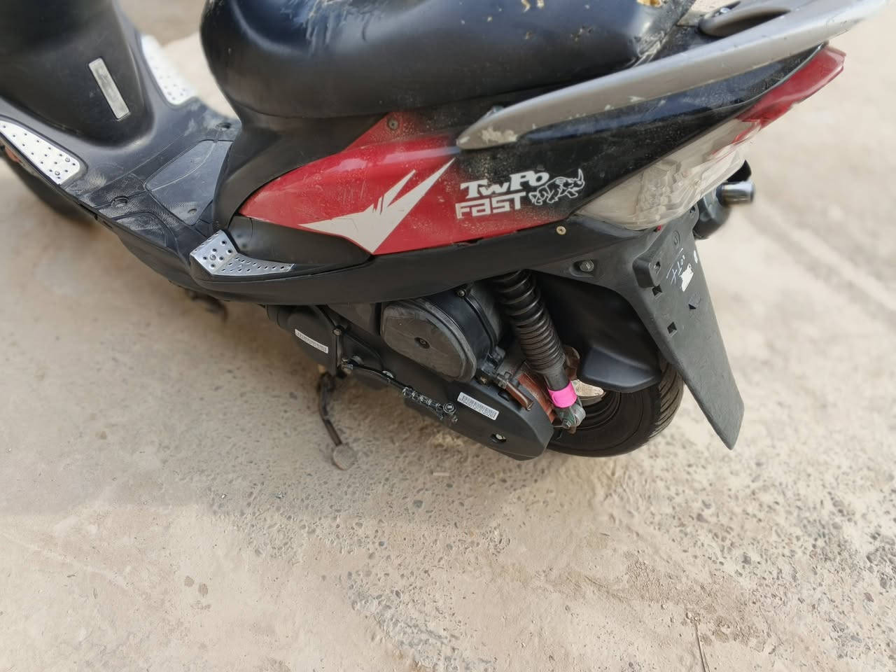 سلام عليكم دراجه ماكس عدله نضيفه حيل
متوازي وريد بيهه كله جديد دراجه من كلك نضيفه نضيفه تجي تفحص وتاخذه وتروح رقم *********** تصل وبيك خير وتدلل
