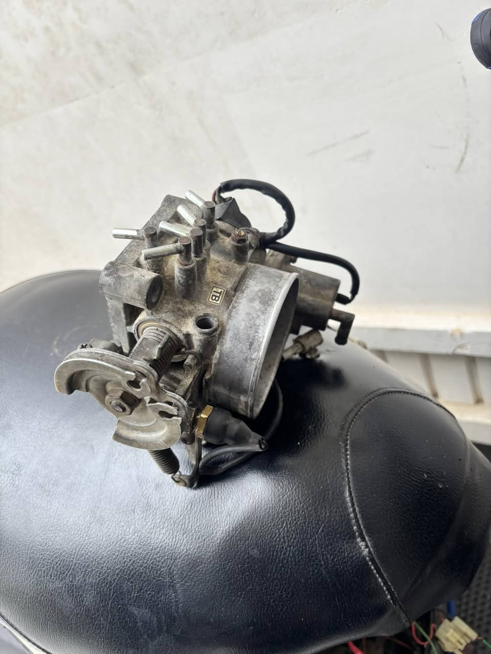 طخم كشنات مازدا 626 جديد للبيع السعر 150
عندي هذا المنظم الهوه مال 12 بخ 

عنون موصل جان الايمن

***********
