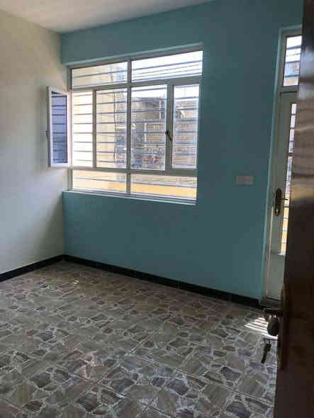 السلام عليكم 🏠🏠 
بيت ايجار. (فقط موظفين مطلوب)
غرفتين نوم+ صاله + مطبخ +طرمه صغيره +حمام
موقعه القاهره بدلفيه 
ايجاره600
☎️☎️☎️***********
