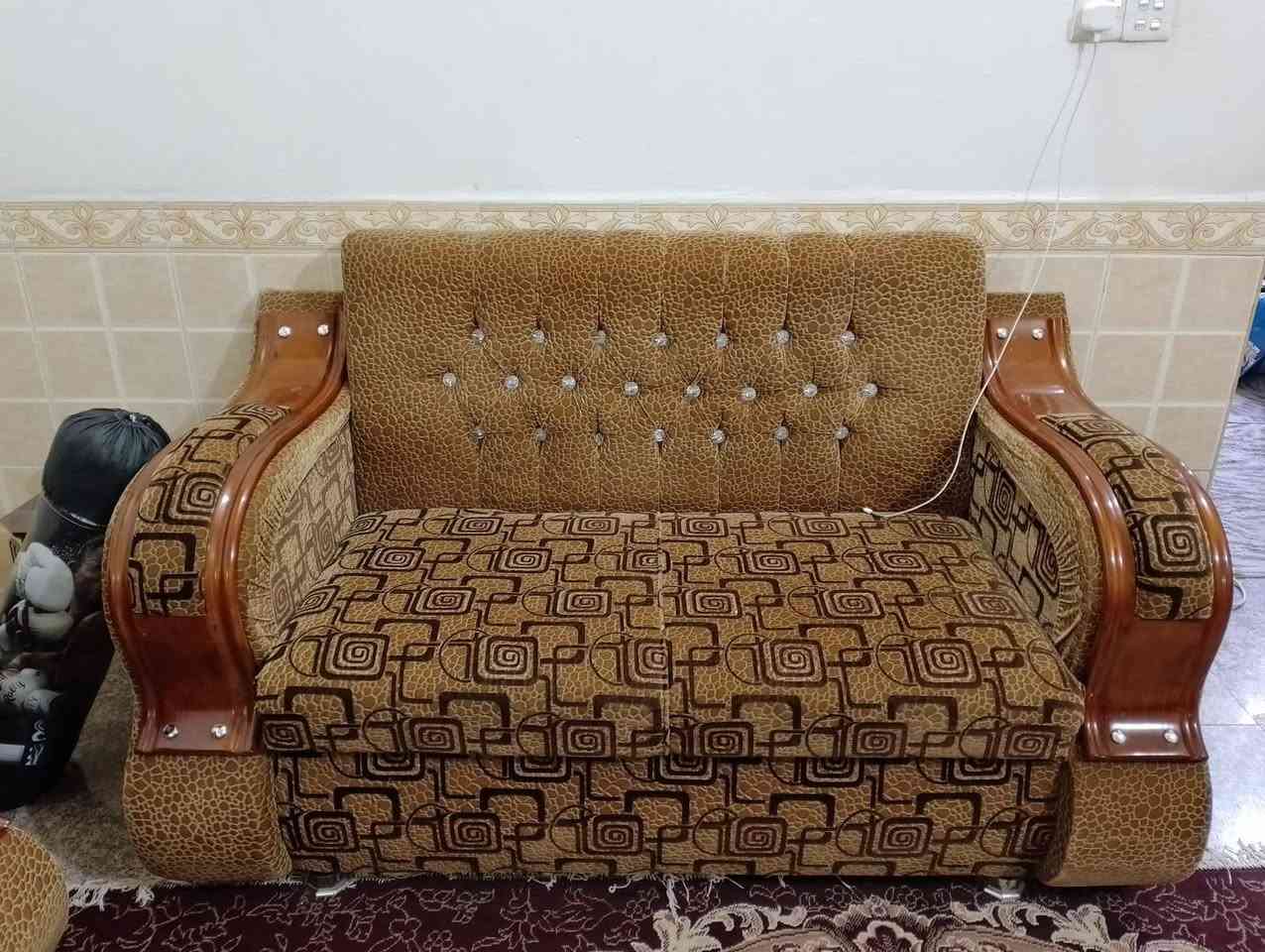 تخم 5 قطع 500 الف
كنتور 150
جرابي ثنين الوحده سعرها 80 
الاستفسار ع الرقم ***********
