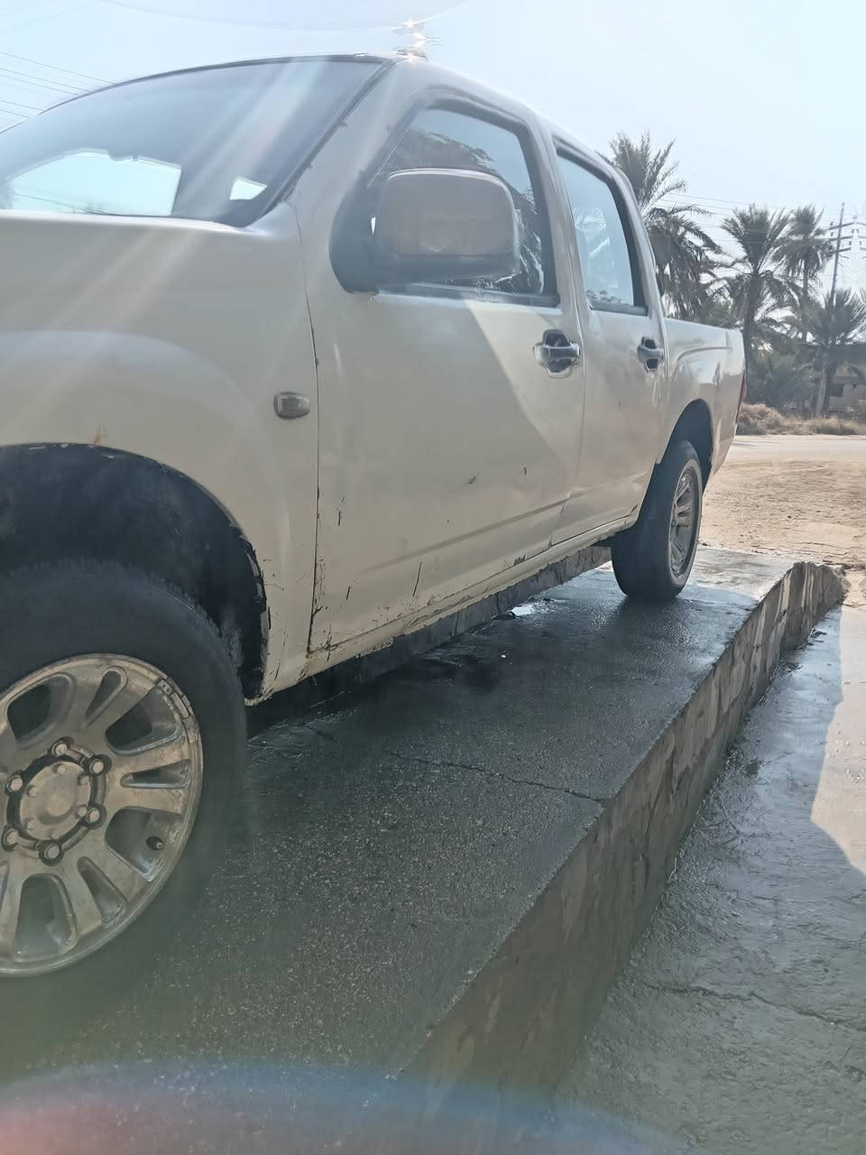 السلام عليكم بيكب جنبي موديل 2012رقم بصره سعرها مناسب ب 35 وبيها مجال موجوده بلحله او مراوس بسياره صالون تلفون 
***********
