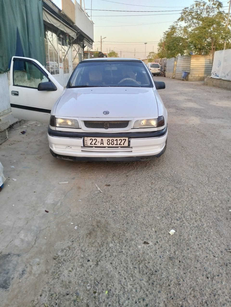 فيكترا للبيع موديل 1992 رقم جديد هزه جديد السنويه جديد جير اوتوماتيك تواصلوا على هذام***********
