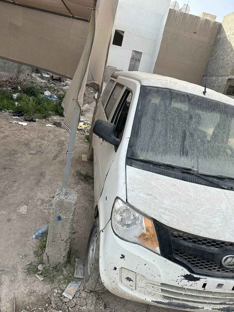 السلام عليكم اخوان عندي سيارتين ليفان وجون واي بلاديات اني ماصهن من المزاد مالهن بغداد بسمي الكتاب اريد ابيع علا حطتهن تواصل واتساب ماسنجر اتصال***********  اسعر مناسبه ومستعجل علا بيعهن
