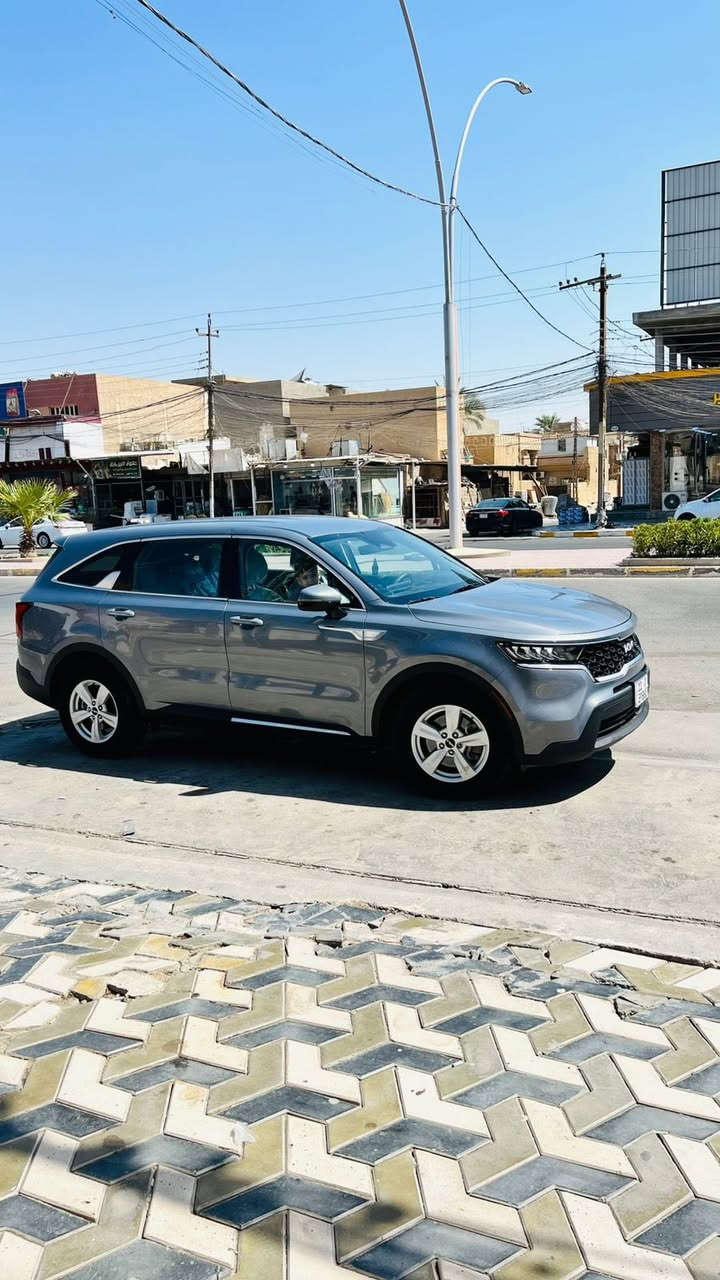 سورنتو
موديل 23
ماشية 53 mi
محرك 2500
اربع انظمة قيادة 
حساسات اماميه خلفيه  
رادرات 
اشاير بالمري
مثبت سرعة
تحكم ستيرن 
توقف ذاتي 
كير محرك مكفول
حادث بالباب موفقه صوره الحادق
بچم كبس  
سنوية جديدة رقم بغداد بأسمي السعر 215 بيه مجال بسيط
*********** العنون الانبار فلوجه
