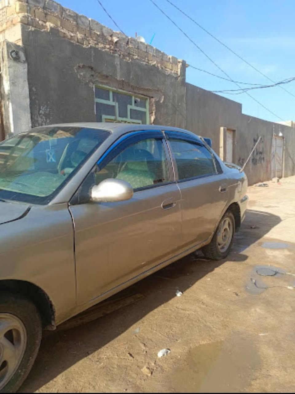 السعر 24 وبيه مجال 
سياره كيه سيفيه مديل 2000 
مكينه وكير نضيفات سياره شايله روحه 
مكان السياره نجف 
***********
