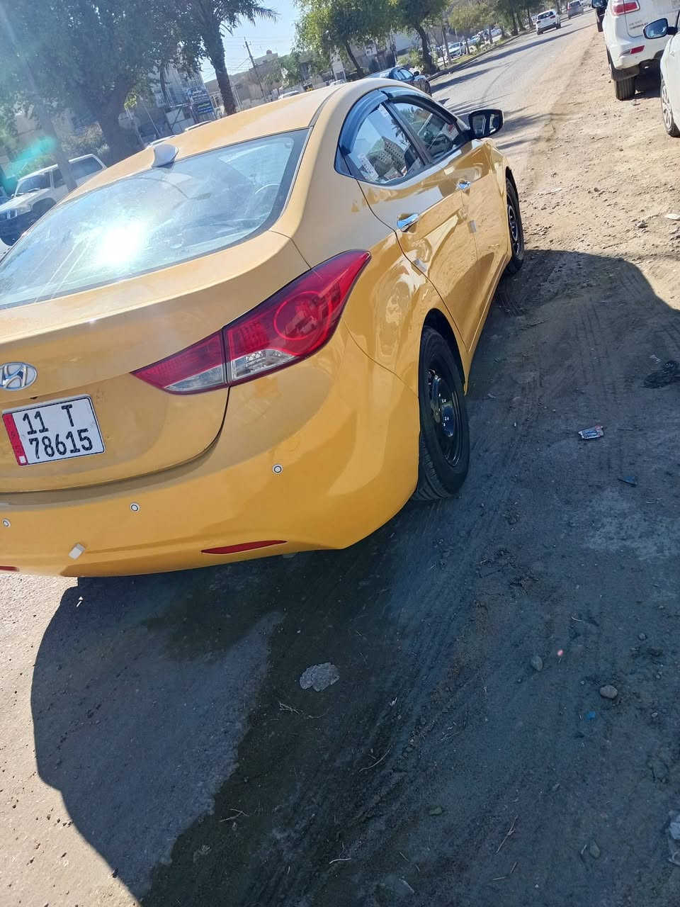 للبيع النترا موديل 2013 خليجي سياره صبغه وحده داخل ابيض 
محرك 1600 
رقم بغداد بسمي 
هيئه وغرامه مصفره بصمه جلد مري شفط ترحيب 
سياره بيهه طخه بالماصده يمنه باقي مكفول 
سعر 98 بيهه مجال بسيط 
***********
مكان بغداد البياع
