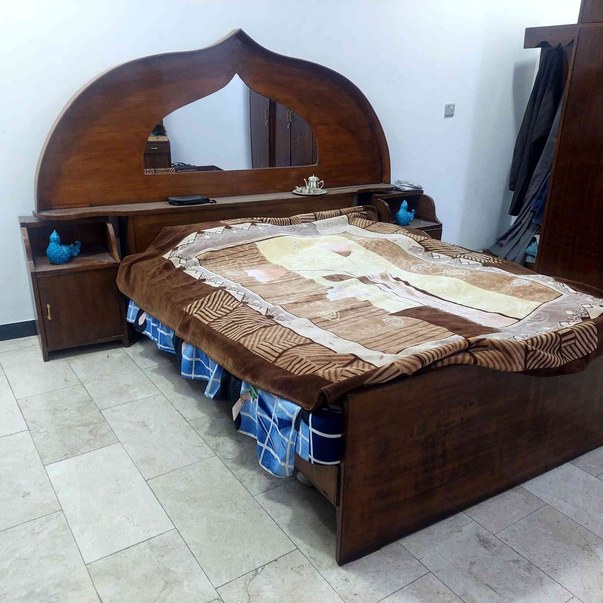 غرفة نوم صاج عراقية توصاه بسعر مناسب.. بغداد حي البنوگ... ***********
