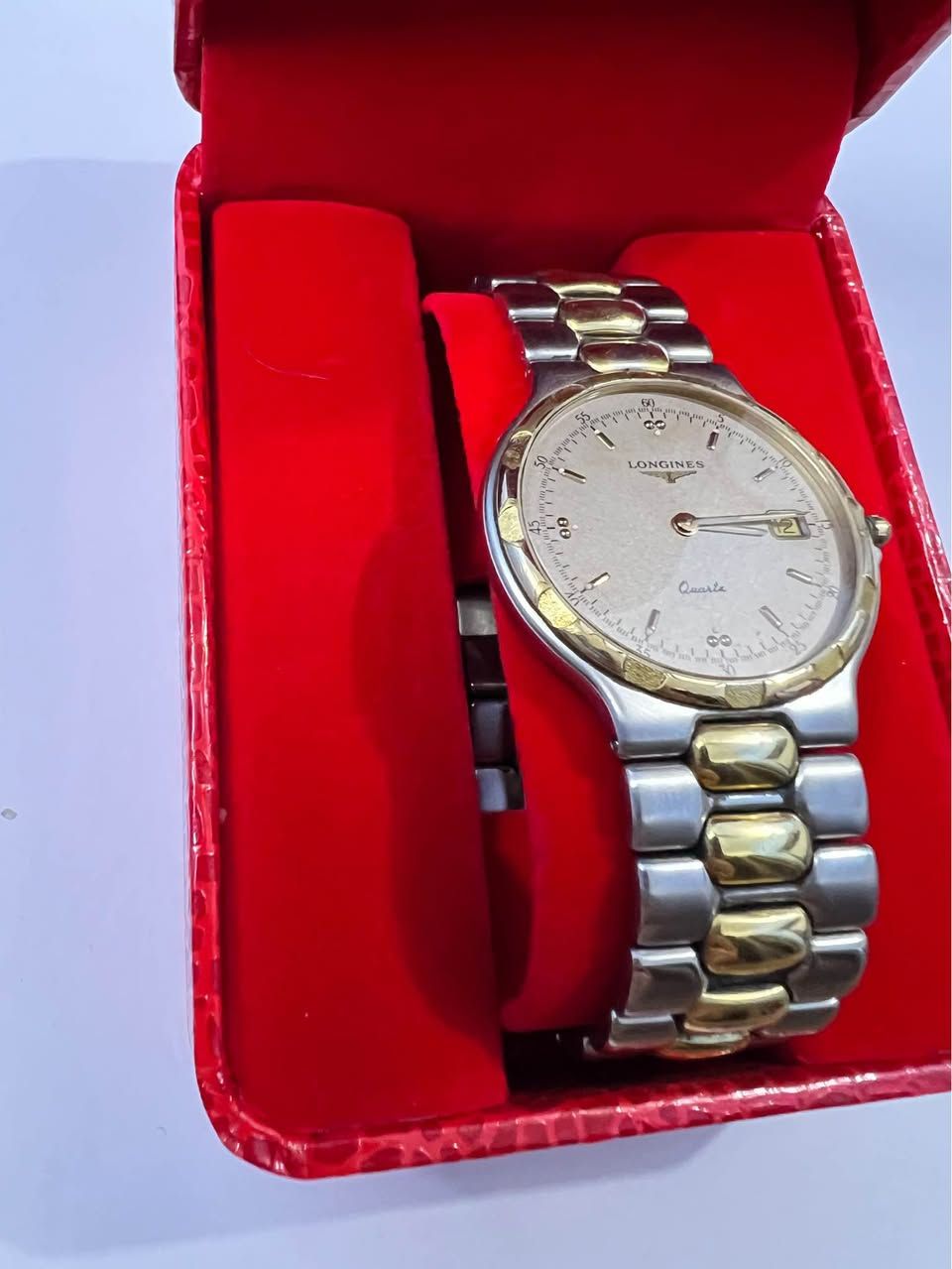 ساعة لونجين كونكويست (Longines Conquest)
فنتج صناعه الثمانينات 
القطر 33ونص 
الحركه كوارتز (بطاريه)
النظافه ممتاز جداً كالجديد
السعر 230دولار وبيه مجال بسيط للتواصل عبر الخاص بغداد, العراق


**إذا كنت صاحب هذا الإعلان وتريد حذفه لأي سبب، رجاءا أرسل رسالة إلى الدعم الفني**