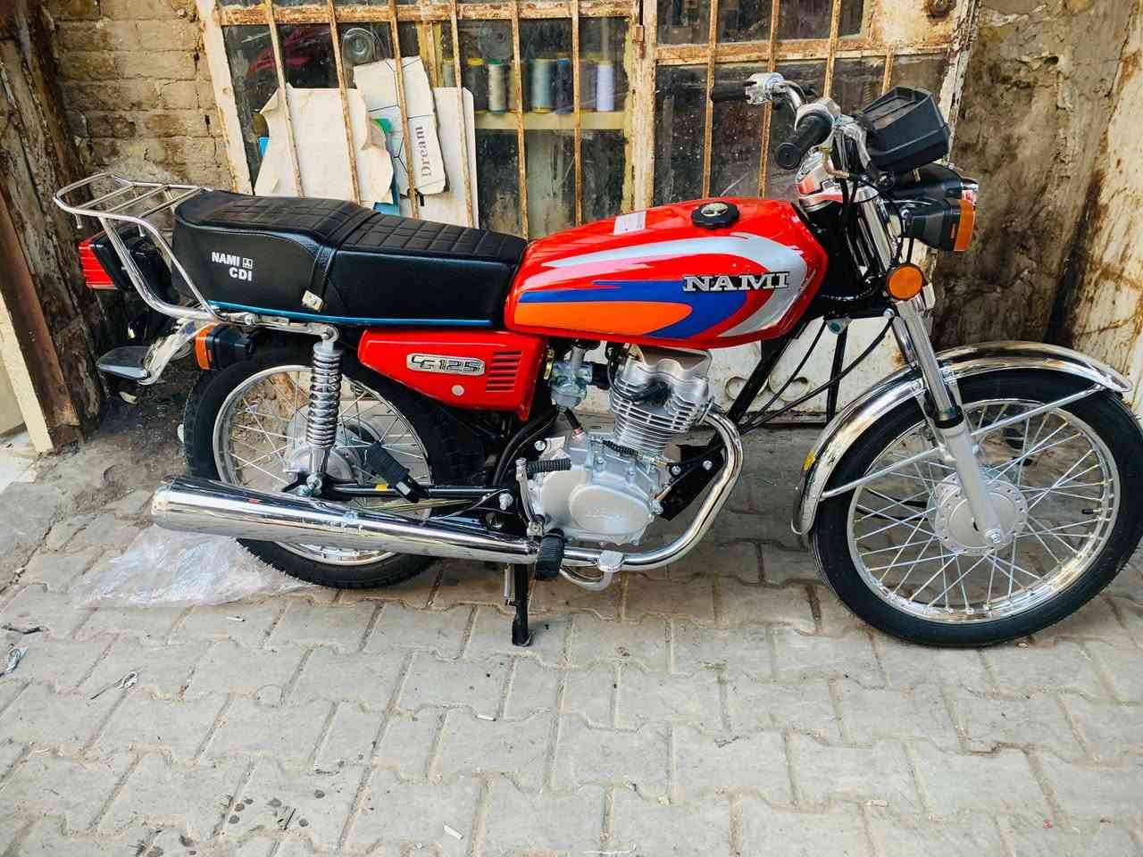 سلام عليكم دراجه ايراني اوراق سته اوراق الشاصي ارشه بعده عل سحك اول تبديله دهن اله دراجه نضيفه الغراض كله اصلي تجي شوف بعينك كفاله عامه السعر عل رقم وبل خدمه 
***********
