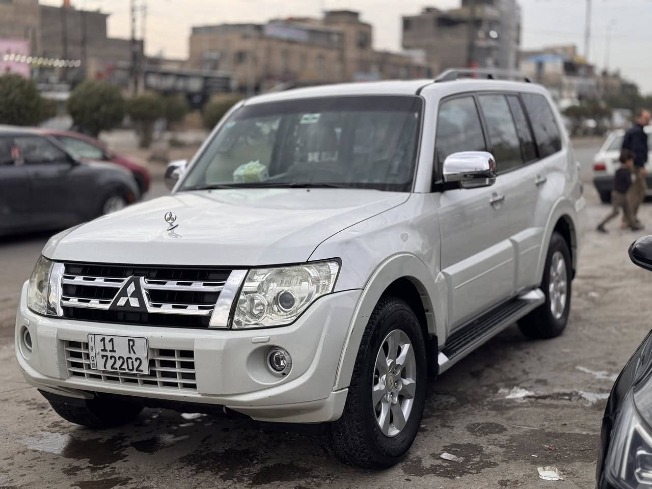 السلام عليكم
باجيرو حبتور 13
رقم بغداد بأسمي والسنوية لل 29
ماشية 135 الف 
فقط كيس الكير مفتوح لتبديل الهيدروليك
يوجد بعض الرصعات والبارد
مكفولة من الصبغ والتبديل 
فتحة سقف/ شاشة اندرويد كبيرة تيسلا/ مرايا شفط واشارة بالمرايا/تبريد ثلج/ كراسي جلد وكهرباء/ ثلاجة وسطية/ تبريد ثلاث قطع/دمام خلفي/ 
العنوان بغداد / البلديات
السعر 168 ورقة
للاستفسار /  ***********
