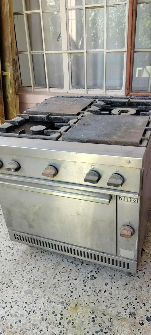 ‏طباخ ‏فرن ماركت زانوسي إيطالي يصلح للمطاعم 400 حي الثورة الجانب الأيمن


**إذا كنت صاحب هذا الإعلان وتريد حذفه لأي سبب، رجاءا أرسل رسالة إلى الدعم الفني**