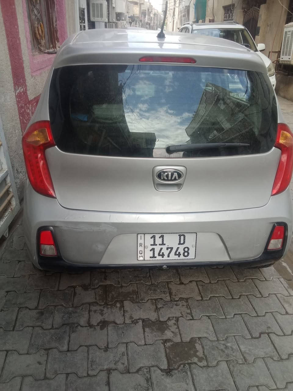 كيا بيكانتو خليجي موديل 2016 محرك 1200 الأصلي  محرك كير خير من الله مكفله مثل مصبوغه عام السياره بصمه فتحت سقف كهربائيات كله شغاله تبريد ثلج مراوس بسياره عاليه رقم الهاتف ***********
