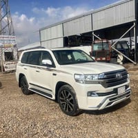 لاندكروزر • ٢٠١٦ • العزيزيه