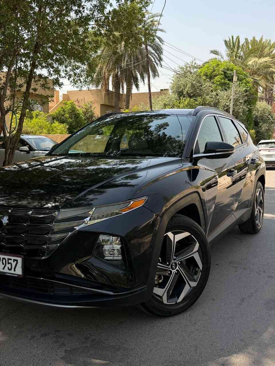 هيونداي توسان 2023 اسود اعلى فئة
ماشيه 38 الف كيلو متر 
لمتدد داخل ابيض مكينه 2500
كامرات ٣٦٠ / عدد 5
كشنات خزن ميموري
كشنات اماميه كهرباء وتدفئه وتبريد كشنات الخلفي تدفئه
بصمه تشغيل عن بعد
تتقدم وترجع بالريمونت
ويل ١٩ نحله 
حساسات 6 امامي و 6 خلفي
رادار امامي
رادار جانبي
رادار خلفي
توقف ذاتي
قياده ذاتيه
كير دكم
هاندبريك بصمه 
اوتو هولد 
شفتات بالستيرن
نزول منحدرات
كامره من تفتح اشاره
بك لابت LED
والامامي LED
ولايت اربع عدسات
تبريد منفصل مناخين
اناره بالابواب 

حادثه ربع البنيد فقط بدون دواخل بدون لغد بدون شاصي بدون ايرباك شرط الفحص وبارد بين باب الصدر والجاملغ 
السعر 208 ورقه وبيه مجال بسيط 
للاتصال ***********
