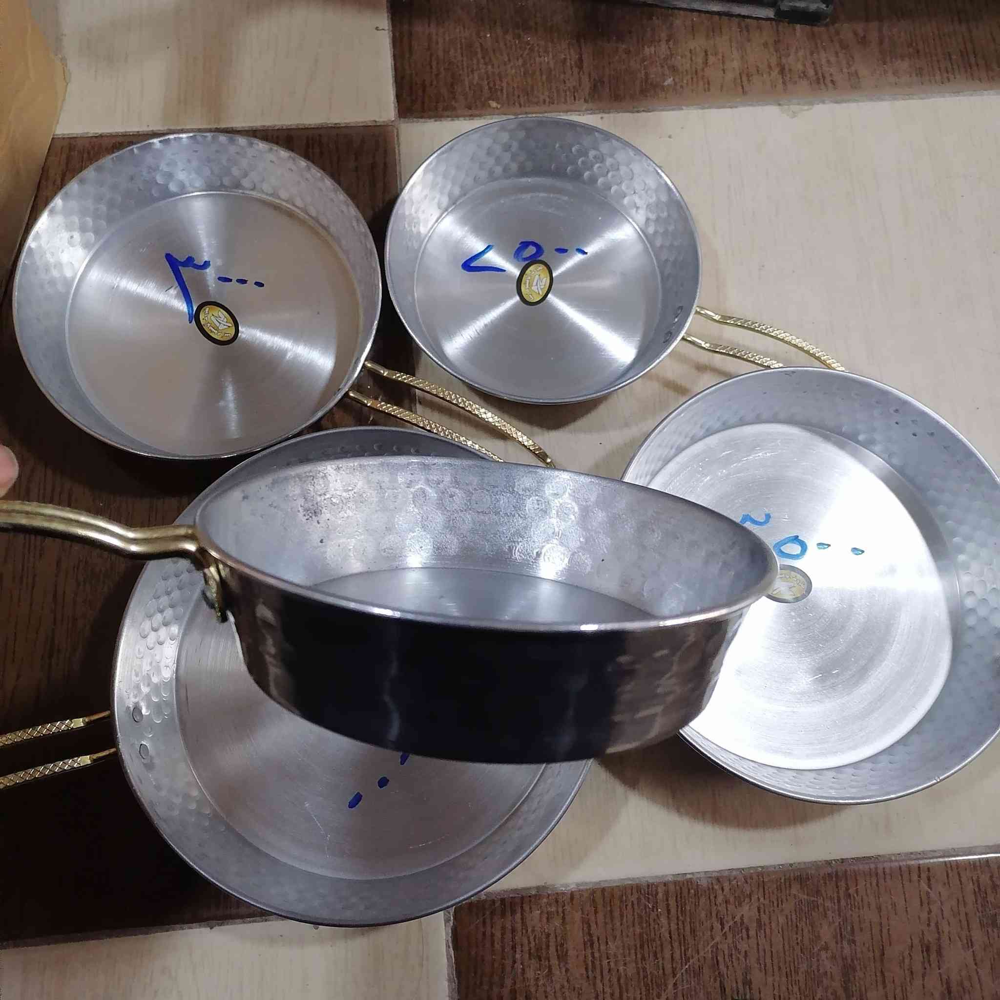 طاوات فافون احجام


**إذا كنت صاحب هذا الإعلان وتريد حذفه لأي سبب، رجاءا أرسل رسالة إلى الدعم الفني**