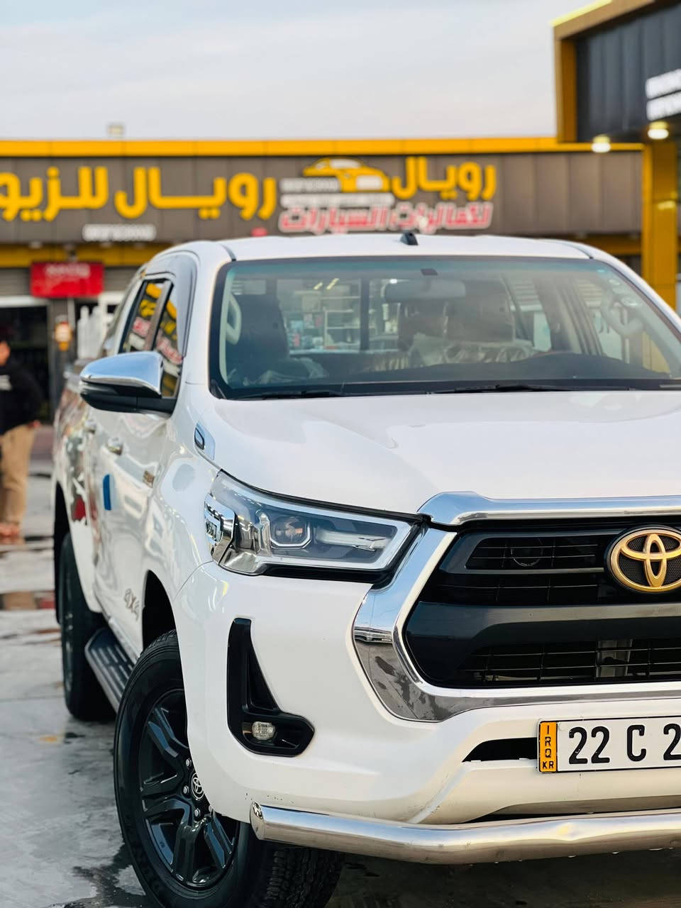 السلام عليكم
تيوتا هايلوكس TRD 

موديل 2021

6 سلندر

 السعر 31 الف دولار وبيها مجال للشراي
مكان السياره الرمادي 

***********
