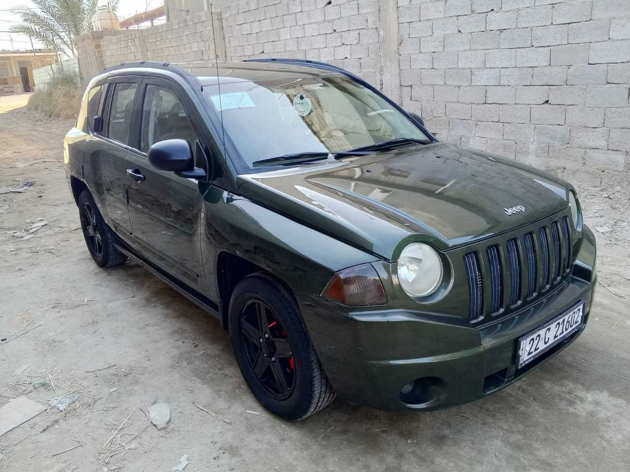 السلام عليكم. جيب كمباس 2007 رقم أربيل انكليزي تريد وكاله تريد تحويل سياره بدون حادث وبدون دكه جاكوج مكفوله من الظربه والبارد مصبوغه حزام جماليه.فور ويل 4x4 مكينة وكير حاويه بلاد مكينه 2400 VVT  دوش بانزين عادي. تبريد ثلج. تدفئة تخم تاير. حداديه خلفي وامامي شرط كله جديد كهربائيات كله شغاله شاشه كامره كزوز رياظي داخل لونين مطخمات صوت بلادي شركه دمام عدد 3 بلجنطه كشنات خلفيه قلاب السعر  (78$) مكاني ديوانيه للإستفسار اكثر اتصل على الرقم ***********
