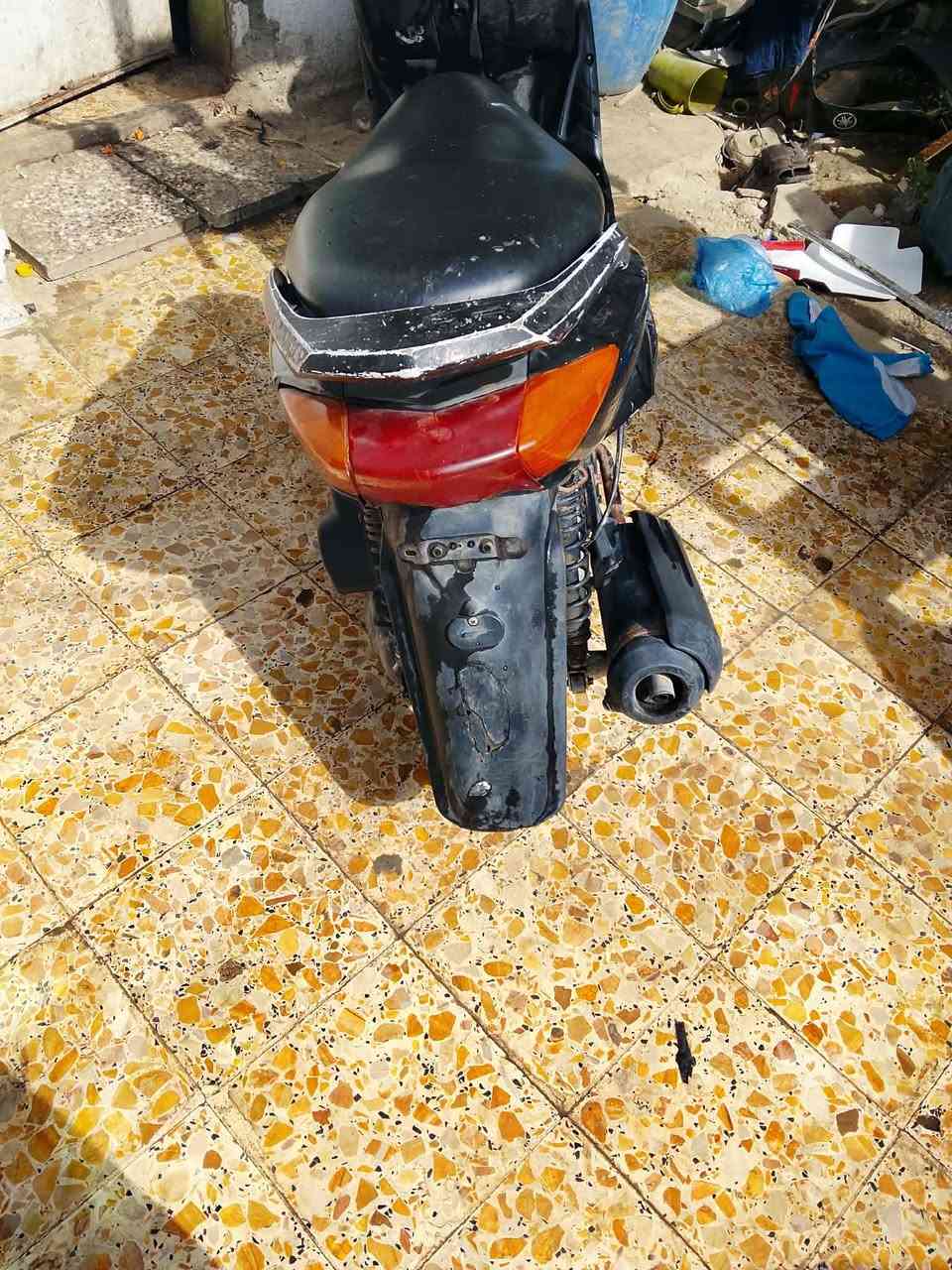 دراجه  سكنس نثيه بسعر 350وبيه مجال الرقم ***********العنوان الشعب
