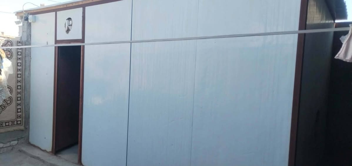 السلام عليكم كرفان داخل البيت للبيع يتكون من باب محل مع جام خانه و سندويج 
العنون الدوانم


**إذا كنت صاحب هذا الإعلان وتريد حذفه لأي سبب، رجاءا أرسل رسالة إلى الدعم الفني**