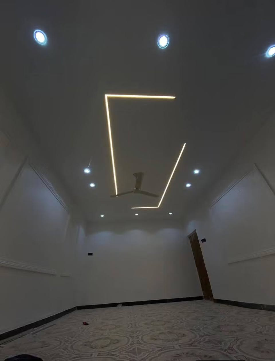 اخر اعمالنه 
مستعدون لتنفيد جميع التصاميم 
للديكور الداخلي والخارجي 
جبس بورد 
لوحات جداريه
بديل خشب 
بديل الرخام 
حجر 
فوم 
طلس 
معجون 
بأنسب الاسعار
للاستفسار رقم الواتساب ***********
@إشارة
