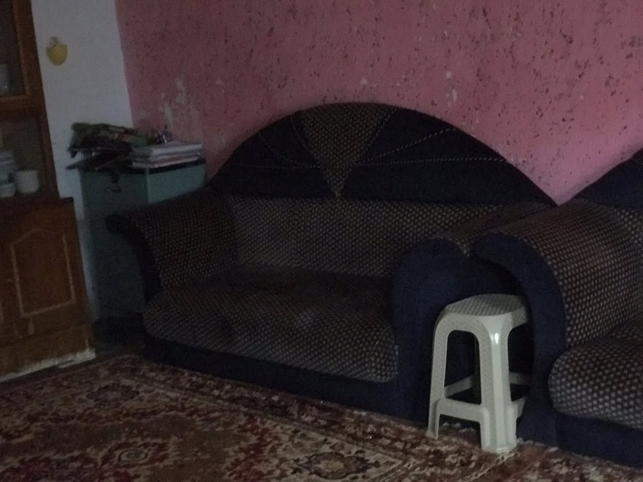 تخم اربع مقاعد مرتب لون اسود فاحم عنوان ديالى سعره مناسب الاستفسار اتصال بل رقم
***********
