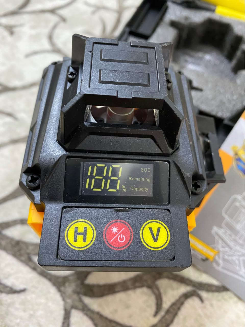 ئامێرێکی پێوانەکردنی لێزەری زۆر پێشکەوتوو، لۆک و هەڵنەپچڕاوە، بۆ هەموو کارێکی بیناسازی و دیکۆرات دەبێت.
تایبەتمەندییەکان:
✅ لێزەری سەوز (Green Laser): زۆر ڕوونە و لەبەر تیشکی خۆر و شوێنی ڕووناک بە باشی دەبینرێت.
✅ سێ ڕەهەندی (3D): ١٢ هێڵی ستوونی و ئاسۆیی ورد نیشان دەدات.
✅ کەلوپەلی کامل: (عەینەکی تایبەت، پاتری لیسیۆمی بەهێز، شەحنکەرەوە، و جانتای پاراستن)ی لەگەڵە.
✅ باری ئامێر: تازەیە و بەکارنەهاتووە (١٠٠٪ لۆک).
📍 شوێن: [سلێمانی]
💰 نرخ: [٩٠هەزار دینار] و کەمێک مەعامەلە.
📞 بۆ پەیوەندی: [***********] یان نامە بۆ مەسنجەر بنێرە. السليمانية, العراق
