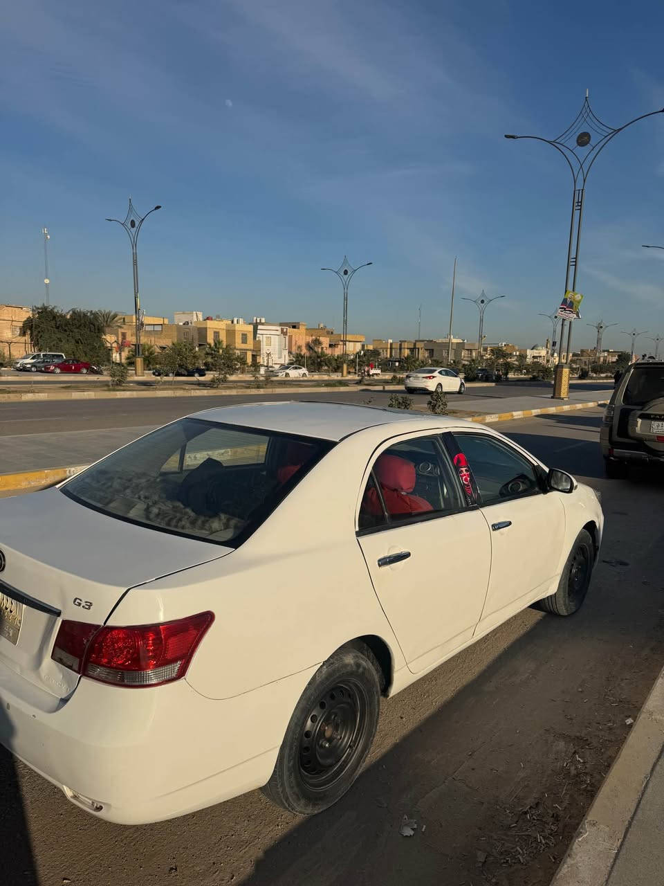 byd G3 2013
محور كير ومكينة كامري 2000 
مصبوغة عام أثر جراد 
بيها ضربة بسيطة بالباب (عمود سقيفة واكع عليها شبر بدون معجون)
كير مكينة كفالة حدادية تخم تاير كهربائيات كله شغال
رقم نجف مداور ثاني يوم 
السيارة كلش حلوة وكاعدة 

السعر 39 وبيها مجال بسيط 
للأستفسار : *********** ناصرية, ذي قار
