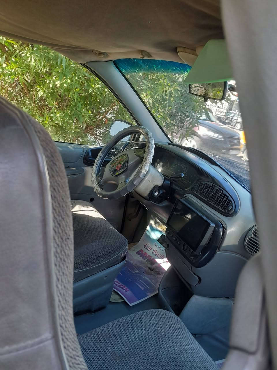 دوج كرفان مديل ٩٦ رقم دولي انكليزي محرك كير بلادي حجم ٣٠٠٠ كير ميكانيكي،المرغوب داخله نضيف جدا صدر خلفي أمامي جديد محرك حاويه قبل شهر مبدل جديد تبريد عاطل كهربائيات شغال مكانه بغداد بلديات سعر ٣٥ ورقه بيه مجال .حق الجيه ***********
