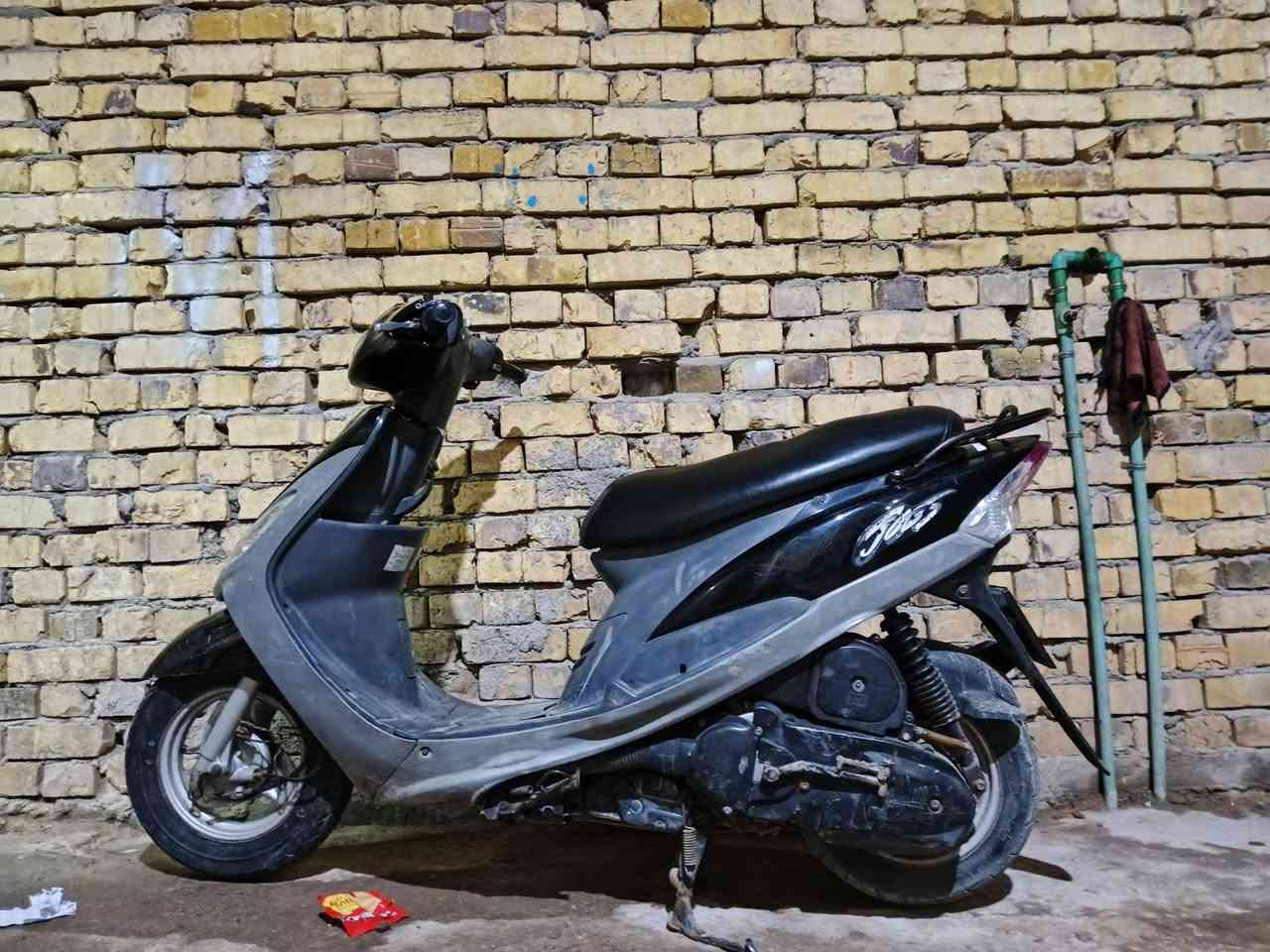 دراجه ماكس قجمه البيع الدراجه نضيفه صارلي شهر من نزلته من الحاويه دراجه شلعه ومعدل بوشه 49
رقمي ***********
