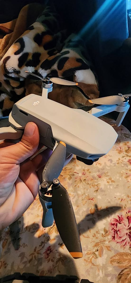 مني تو se للبيع
كامله وجديده طايره 3 مرات بس جديده جديده نضافه 100%
وياها بطاريه اضافيه 
وجنطه 
وكيبلات ترهم لجميع اجهزه 
السعر |  500


**إذا كنت صاحب هذا الإعلان وتريد حذفه لأي سبب، رجاءا أرسل رسالة إلى الدعم الفني**