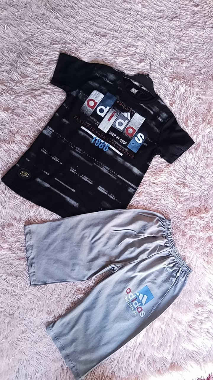 شلحات موجوده بكل قياساتها والوانها خامة اماراتي 
قاط ولادي 3 قطع تركي البرمودة كتان والقميص كابوي صيفي متوفر بعدة الوان وقياسات 
تراك ولادي Adidas متوفر بعدة الوان وقياسات شرفونه 
للحجز والاستفسار وات ساب ***********
يوجد توصيل كل محافظات العراق 3 الاف🚛

