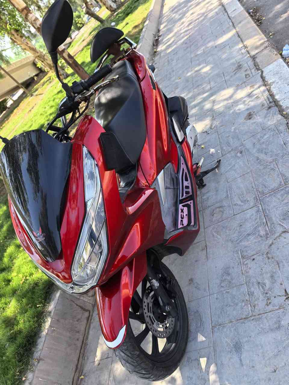 السلام عليكم
PCX\3
الجيل الثالت 
كوري 150
دراجه بشهر رابع ماخذين من شارع فلسطين
ونظافه كدامك.
جهاز جي بي إس بلبصره تشوفه وطفيه بتلفونك
السعر  مليون و٧٥٠
بغداد الكرخ مكاني
***********
شباب مجال قليل بيه ومامتوازي على بيعته
