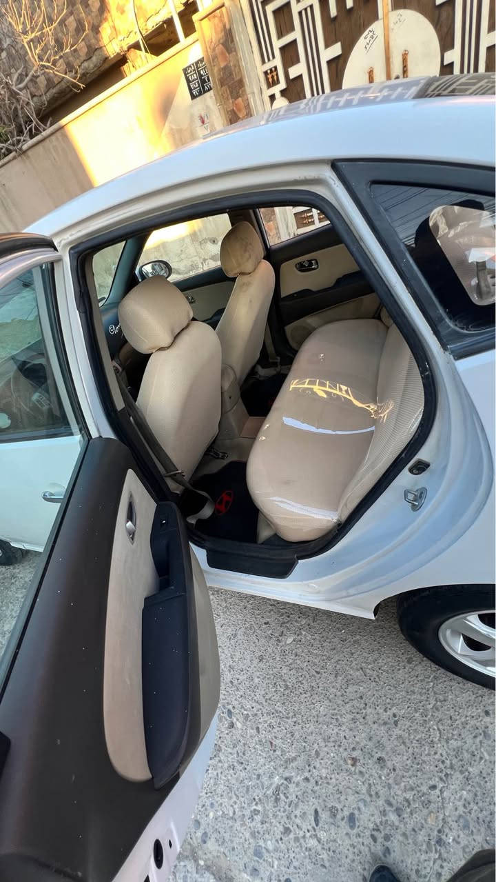 النترا 2011
صبغ حزام 
رقم اربيل 
محرك اثر نفخ 
‏سنوية هزة جديدة 
‏شاشة كاميرا
‏محرك 1600
‏للتواصل    *********** موصل, نينوى
