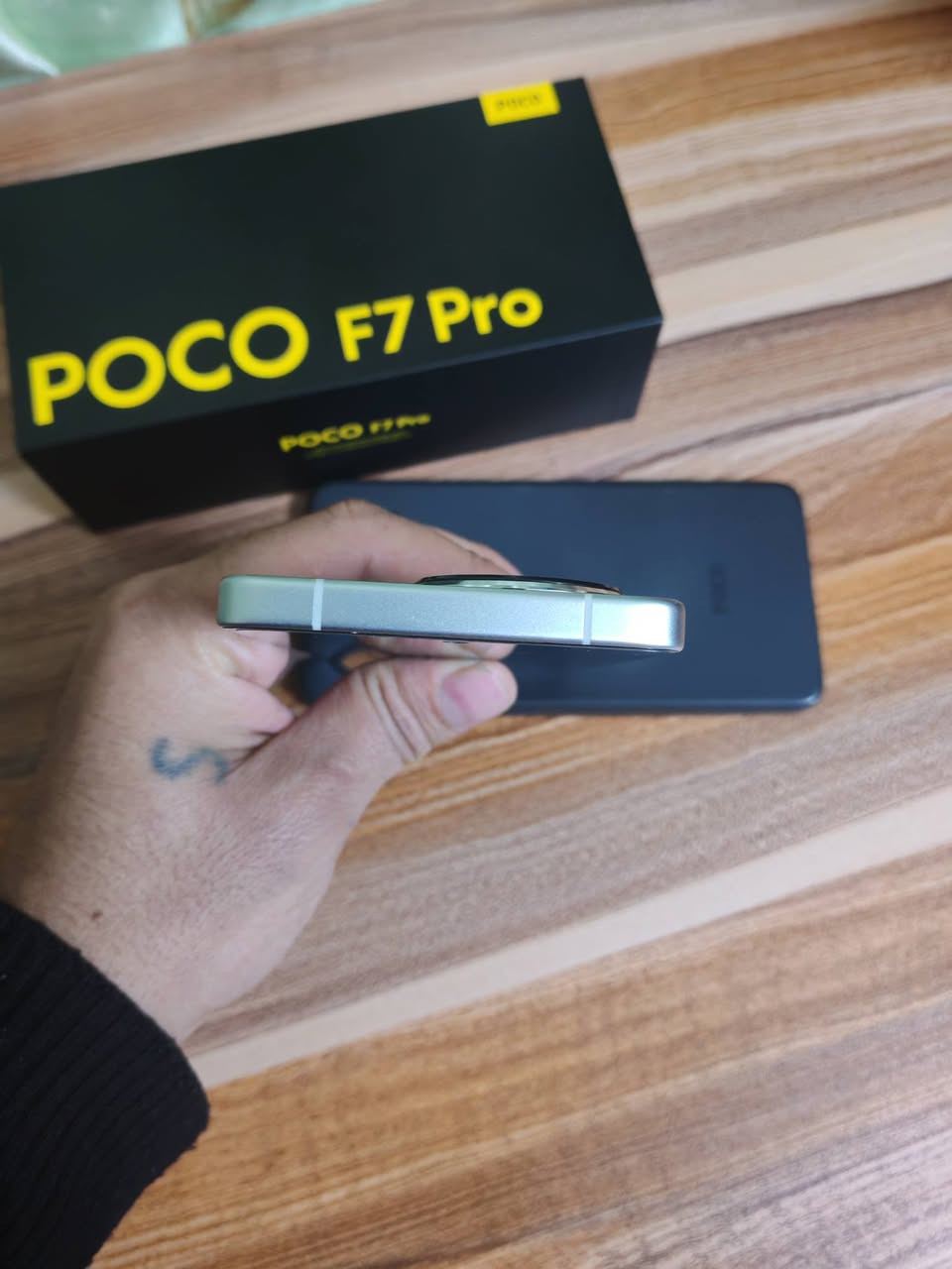 بوكو f7 برو للبيع
ذاكرة 512 +16
رام     12+12

معالج سناب دراغون 8gen 3

بطارية 6000 

شحن 90w 
بوبجي 120 فريم 
كامل ملحقات 
باكيته شاحنه كيبل كفر اصلي لزكه شاشه 

جهاز بحاله الجديد مكفول من كلشي  100%

السعر 520 الف


**إذا كنت صاحب هذا الإعلان وتريد حذفه لأي سبب، رجاءا أرسل رسالة إلى الدعم الفني**