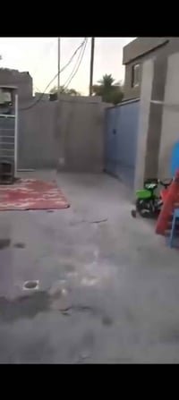 بيت تجاوز للبيع  المساحة ١٠٠م مي مجاري كهرباء كامل والتبليط بلباب ابنص...